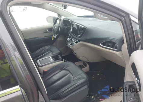 2021 Chrysler Pacifica Touring L z USA, uszkodzony, nr VIN 2C4RC1BG4MR542437